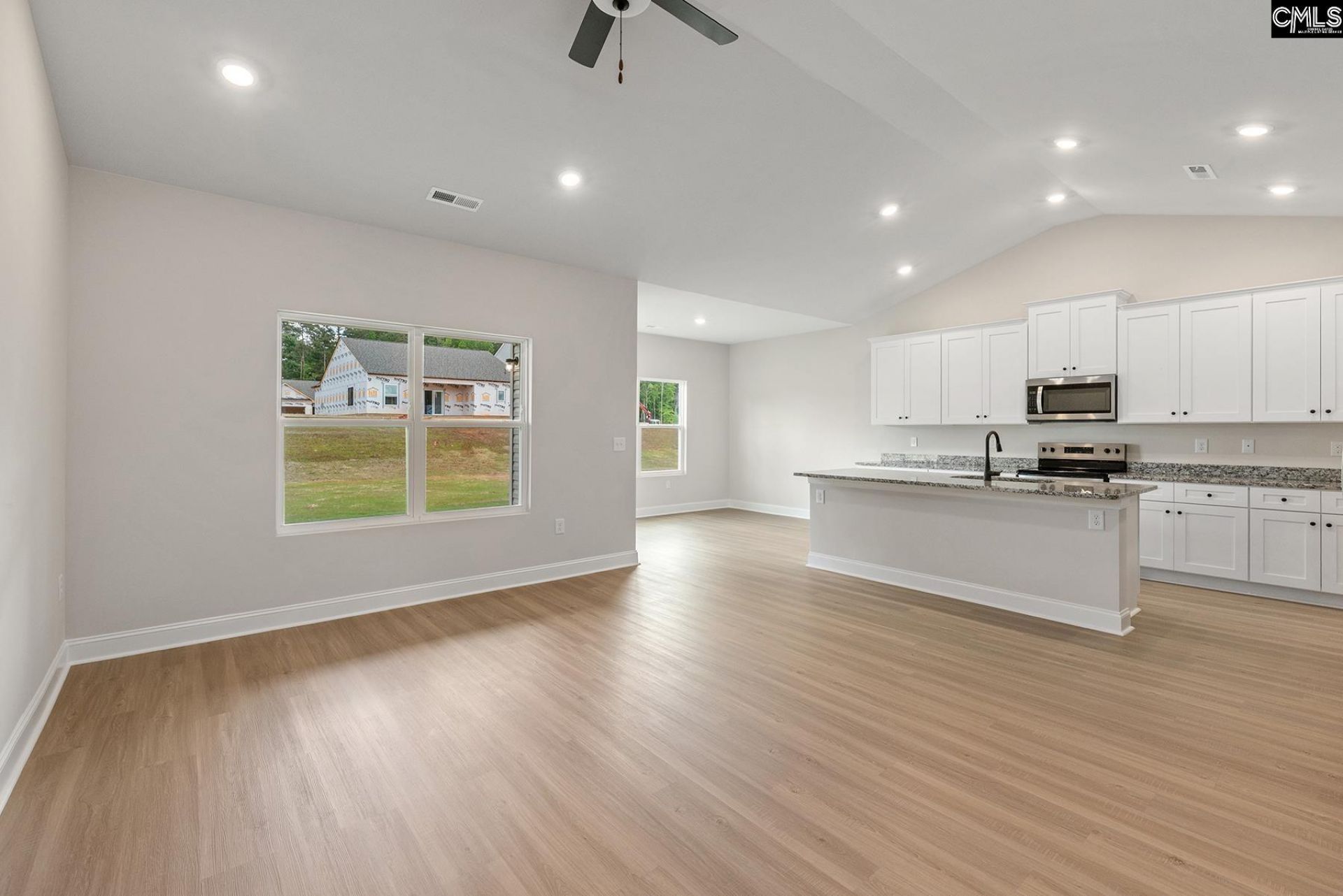 2016 Crimson Glow Court  Photo 9