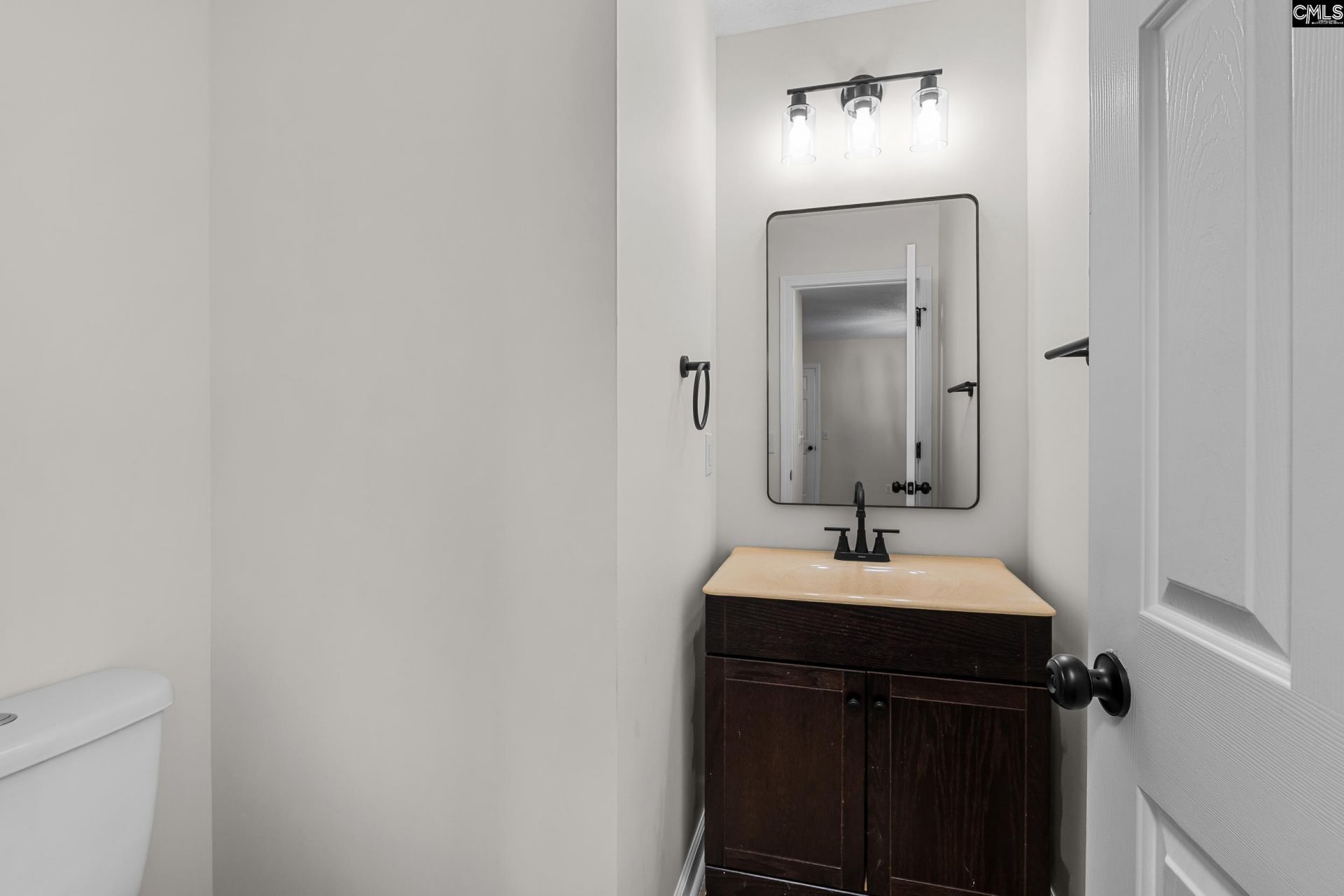 221 Arbor Falls Drive  Photo 11