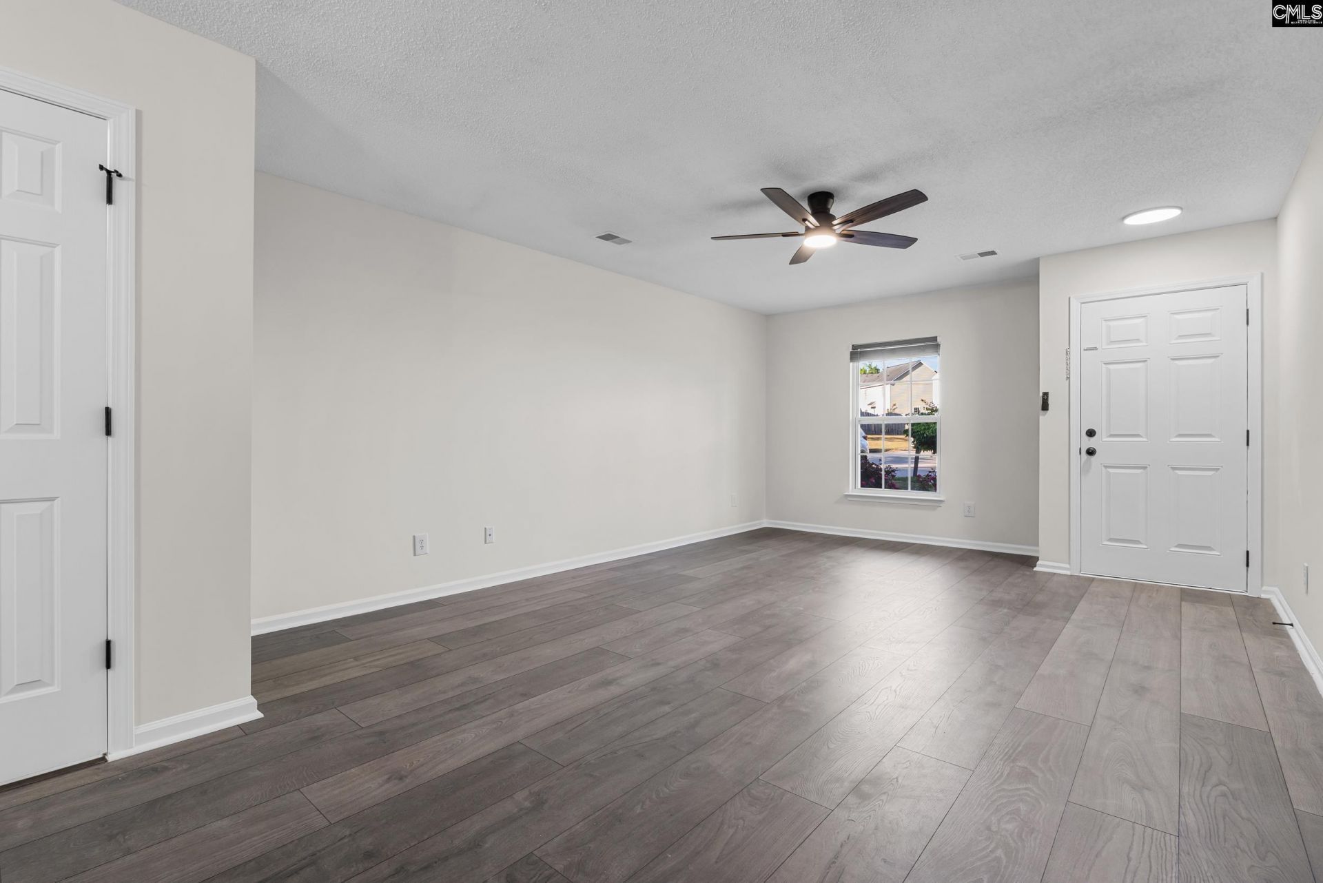 221 Arbor Falls Drive  Photo 4