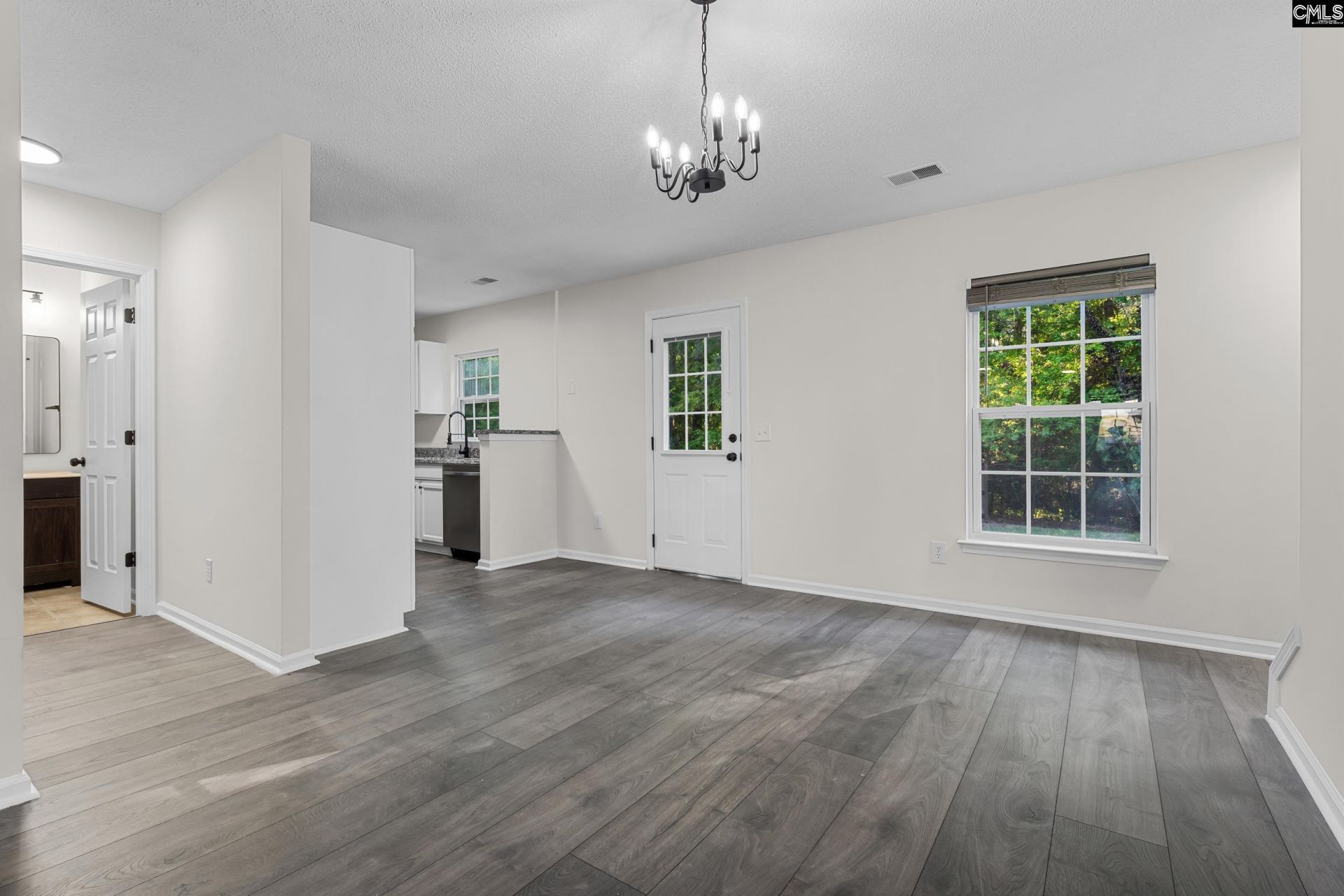 221 Arbor Falls Drive  Photo 7