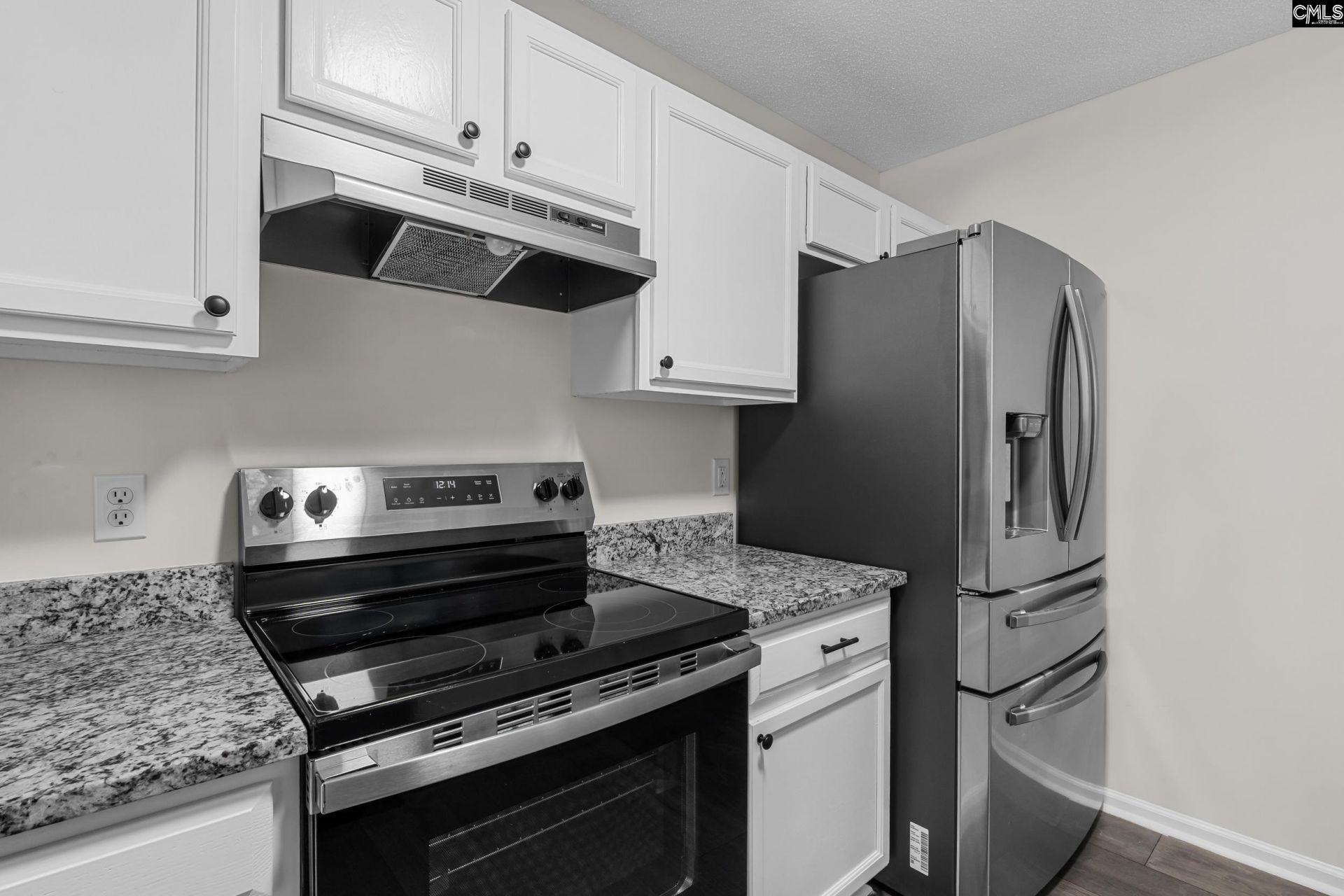 221 Arbor Falls Drive  Photo 9