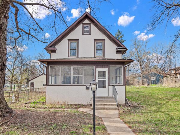 941 Frank Street , Saint Paul, MN 55106