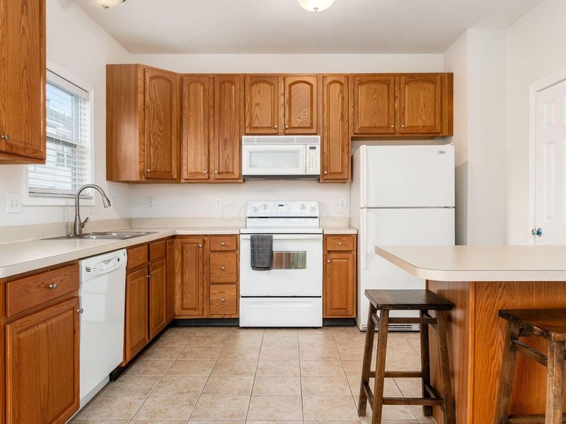 3992 Hill Park Road , Unit 11, Hilliard, OH 43026 Photo 11