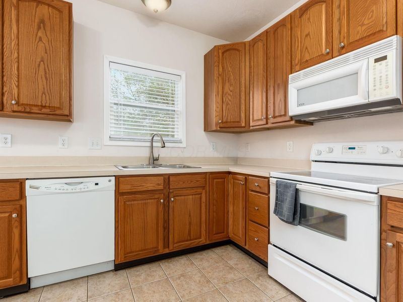 3992 Hill Park Road , Unit 11, Hilliard, OH 43026 Photo 13