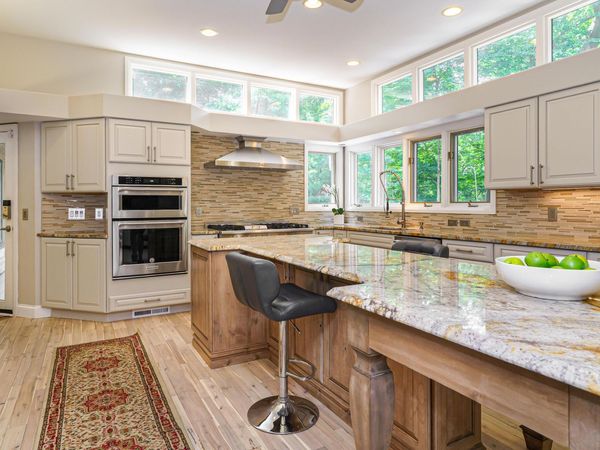 630 Woods Hollow Lane, Powell, OH 43065