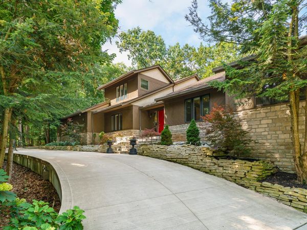 630 Woods Hollow Lane , Powell, OH 43065