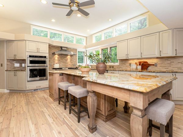 630 Woods Hollow Lane, Powell, OH 43065