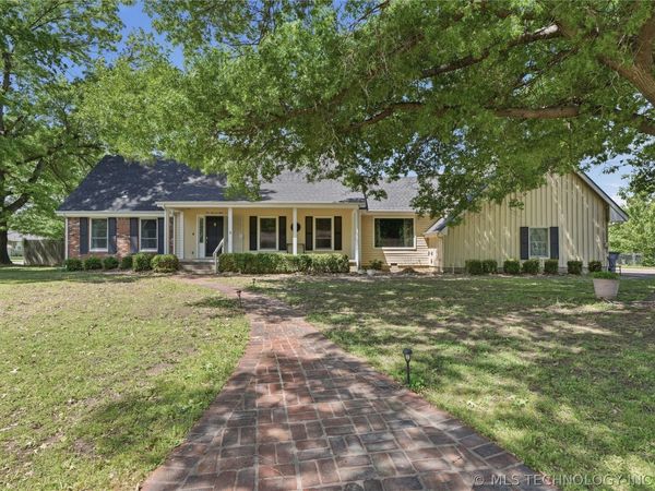 108 S Bettes Avenue , Wagoner, OK 74467