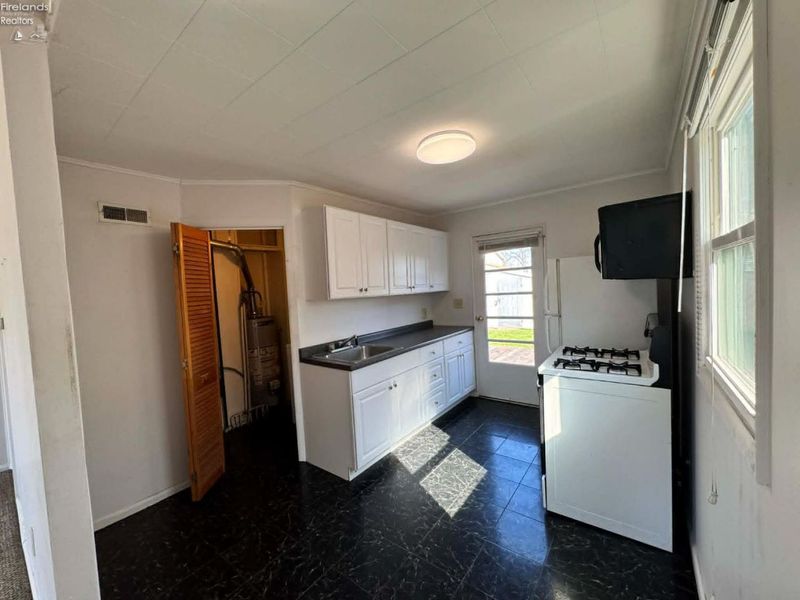 3313 W Monroe Street, Sandusky, OH 44870 Photo 15