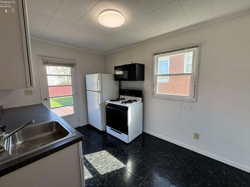 3313 W Monroe Street, Sandusky, OH 44870 Photo 16