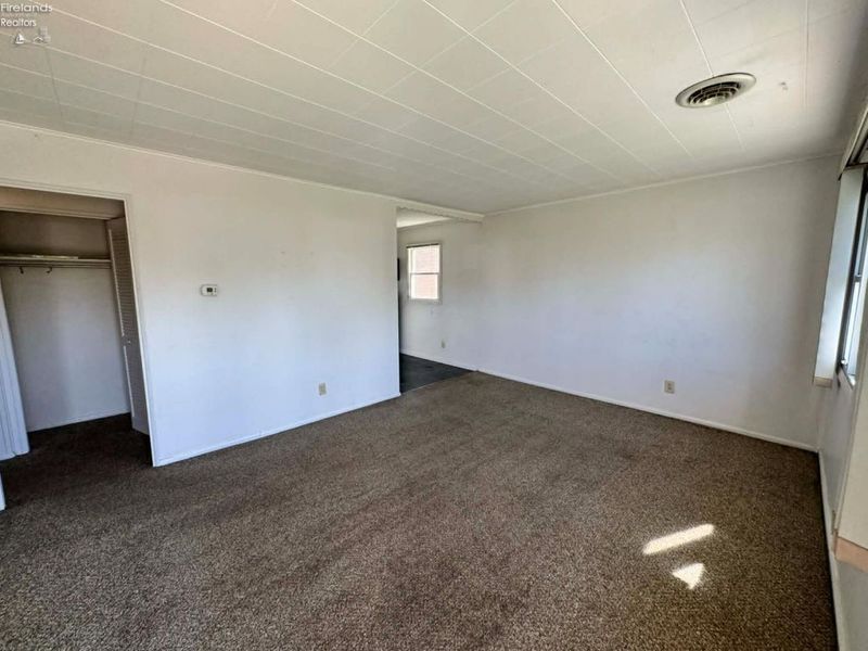 3313 W Monroe Street, Sandusky, OH 44870 Photo 2