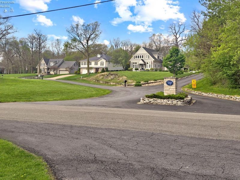 2423 Split Rock Drive, Marblehead, OH 43440 Photo 5