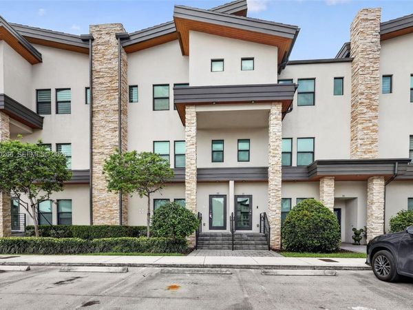 10467 NW 82nd St , Unit 11, Doral, FL 33178