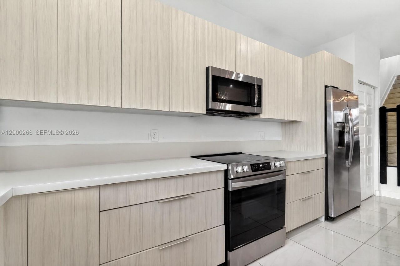 10467 NW 82nd St , Unit 11, Doral, FL 33178 Photo