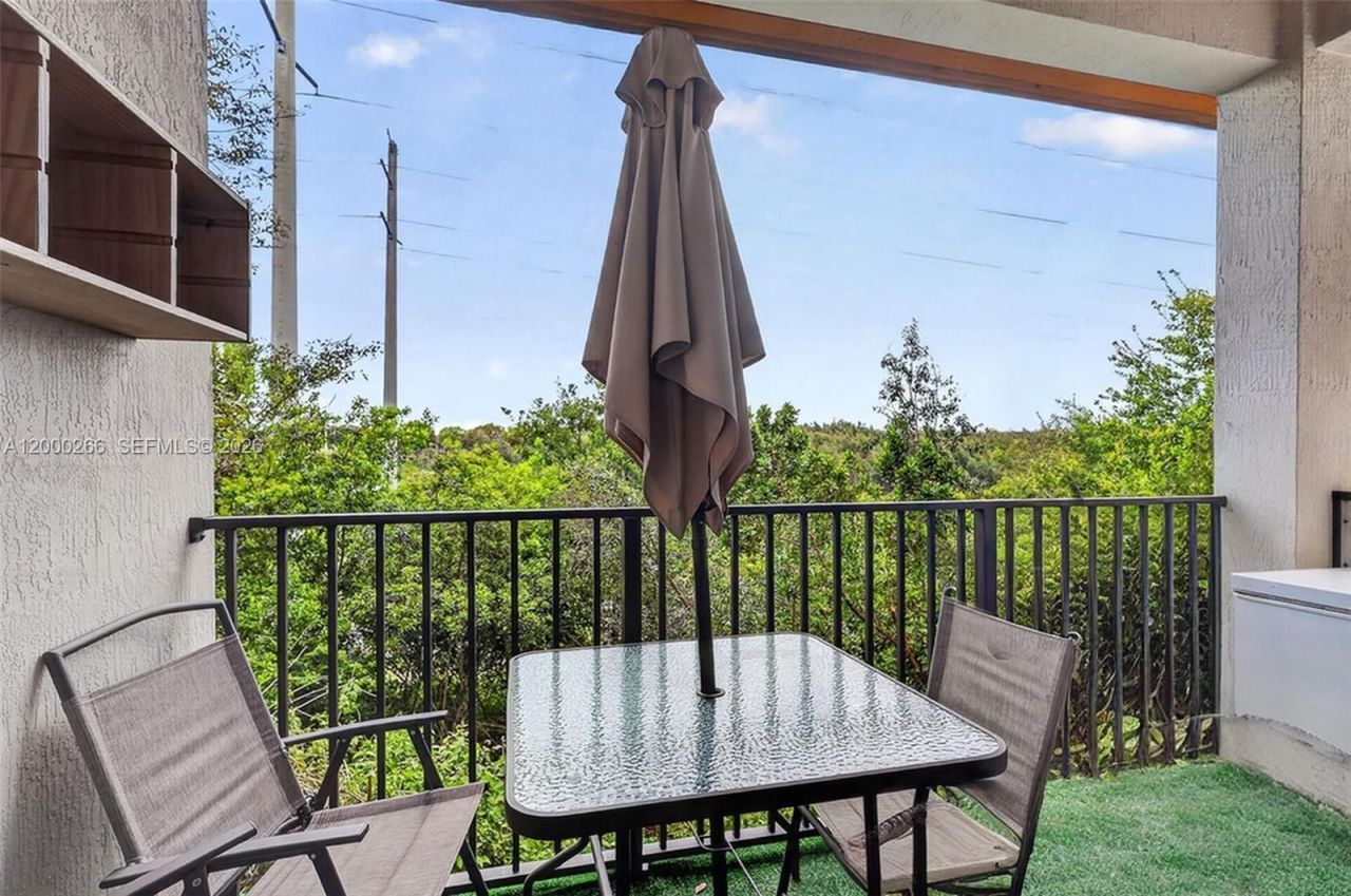 10467 NW 82nd St , Unit 11, Doral, FL 33178 Photo