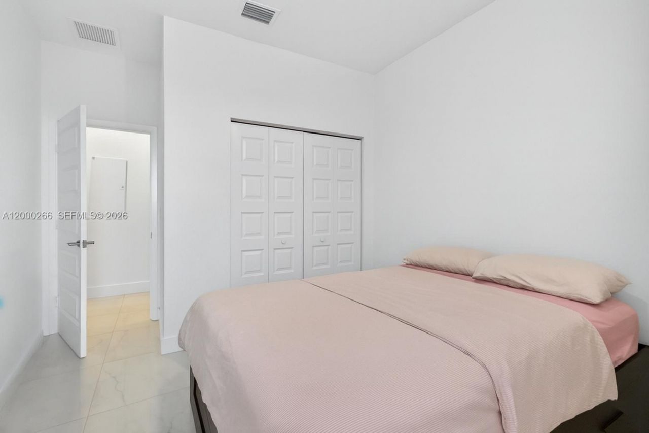 10467 NW 82nd St , Unit 11, Doral, FL 33178 Photo
