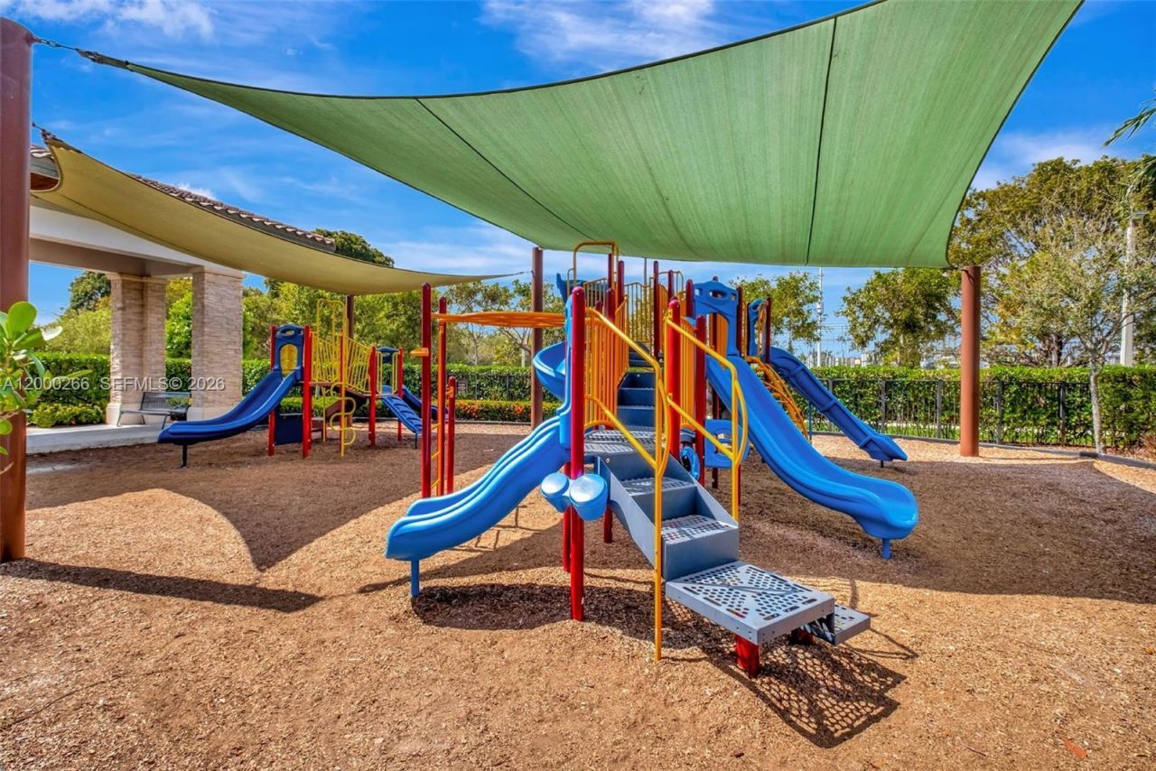 10467 NW 82nd St , Unit 11, Doral, FL 33178 Photo