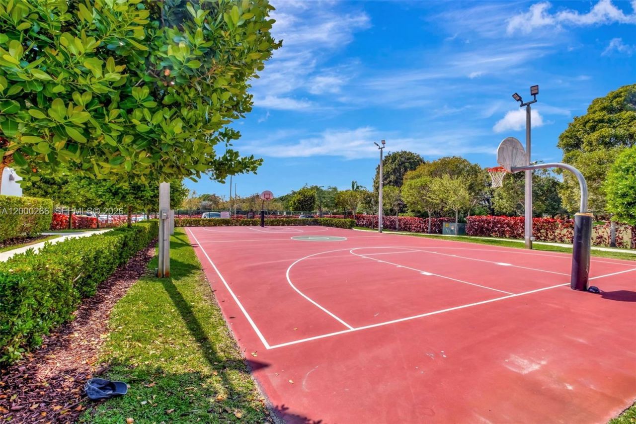 10467 NW 82nd St , Unit 11, Doral, FL 33178 Photo