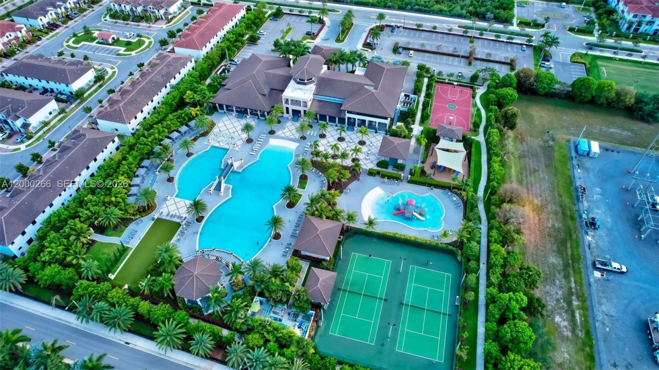 10467 NW 82nd St , Unit 11, Doral, FL 33178 Photo