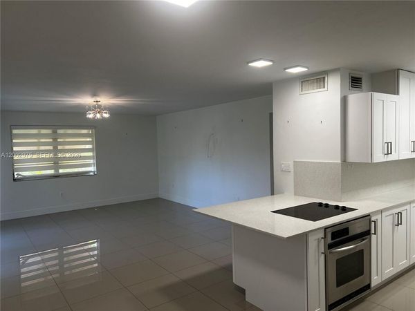 9350 SW 77th Ave, Unit G1, Miami, FL 33156