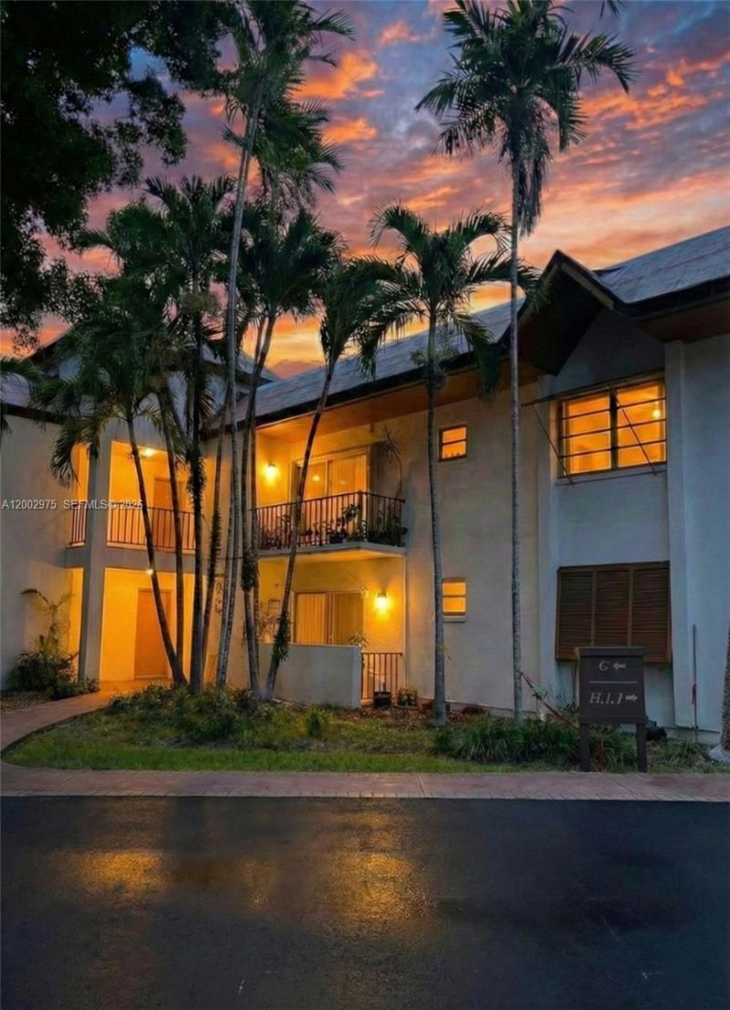 9350 SW 77th Ave, Unit G1, Miami, FL 33156 Photo