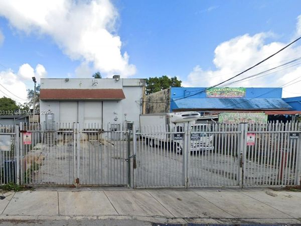 1445 NW 23rd St , Miami, FL 33142