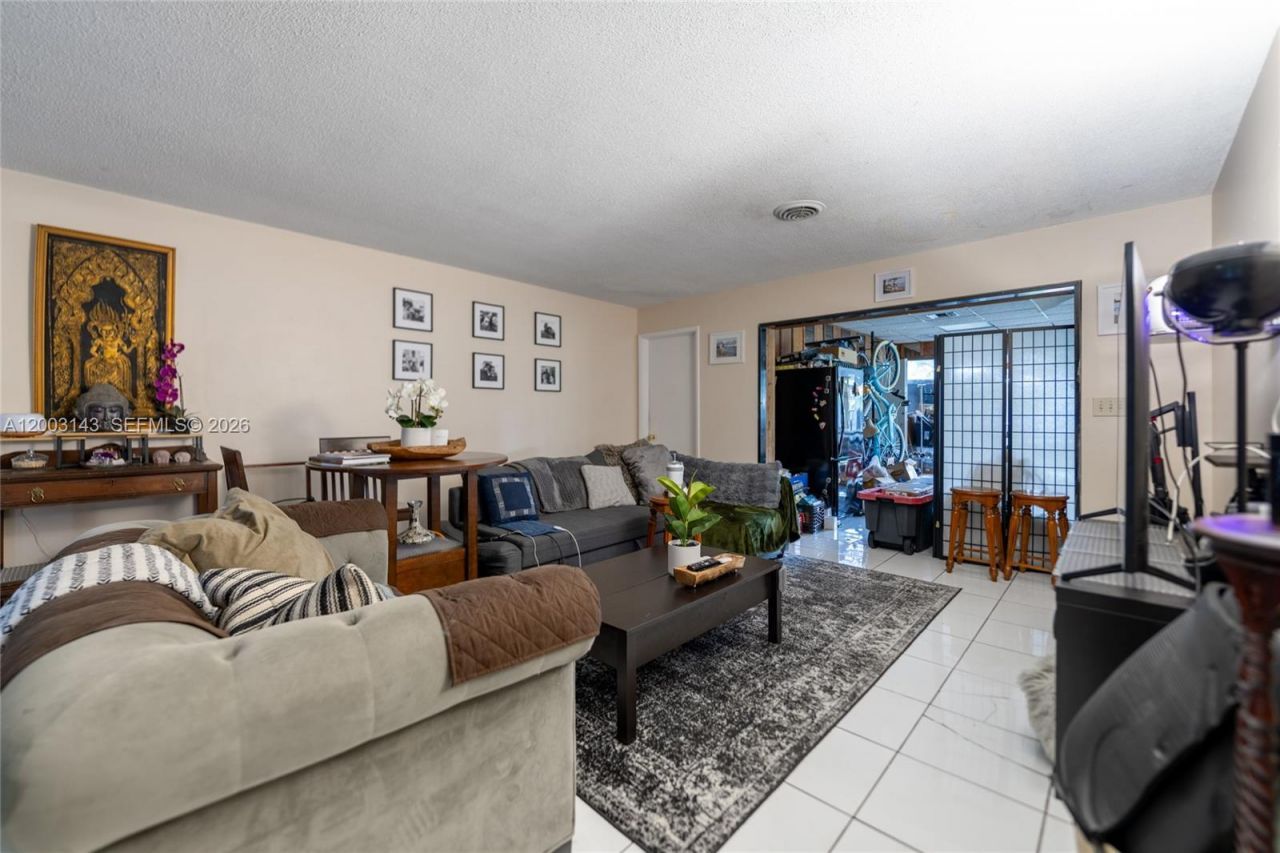 861 NW 67th Ave, Plantation, FL 33317 Photo