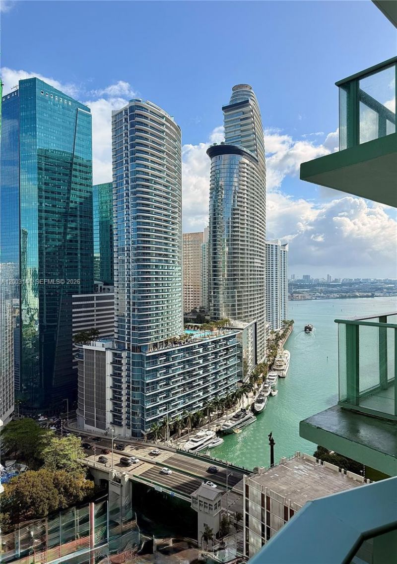 77 SE 5th St, Unit 2305, Miami, FL 33131 Photo