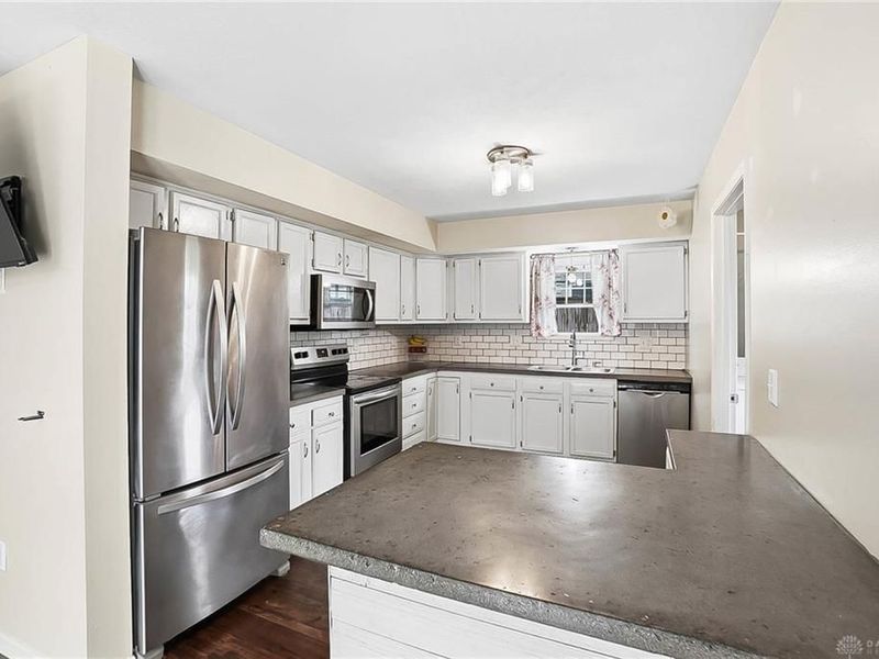 251 Fields Drive, Xenia, OH 45385 Photo 7