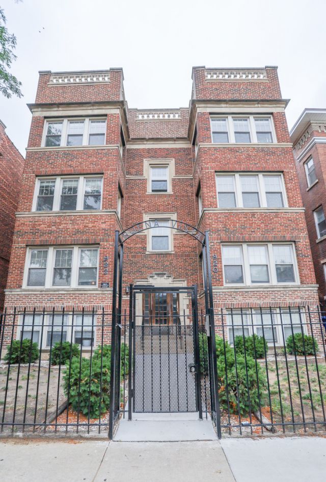 Please Call For Address, Unit 1E, Chicago, IL 60613 Main Photo