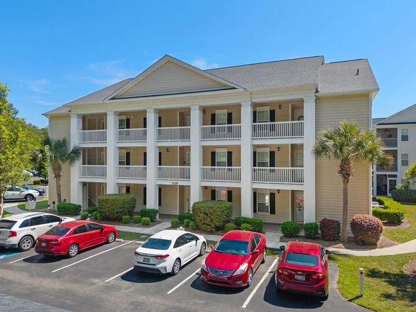 631 Woodmoor Dr., Unit 302, Murrells Inlet, SC 29576