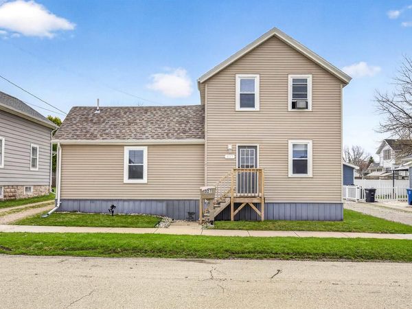 327 W 7TH AVENUE, Oshkosh, WI 54902