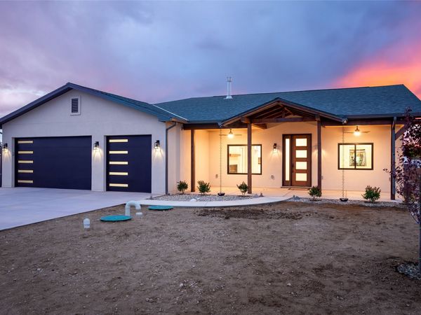 609 2nd Street NE, Rio Rancho, NM 87124