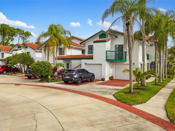 2294 Anchorage LN, Unit B, NAPLES, FL 34104