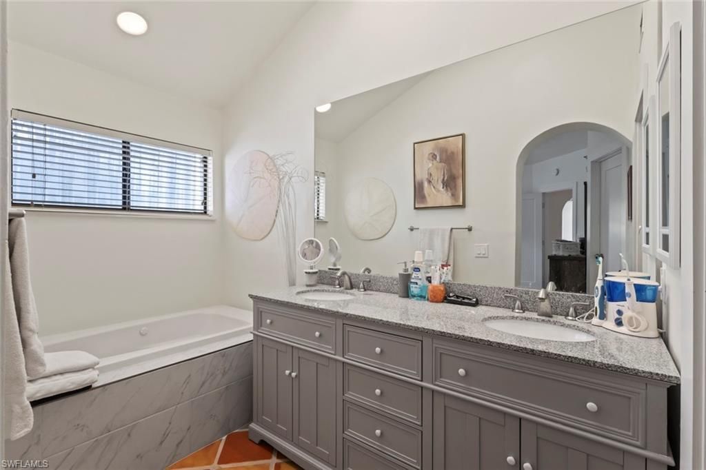 2294 Anchorage Ln, Unit B, Naples, FL 34104 Photo