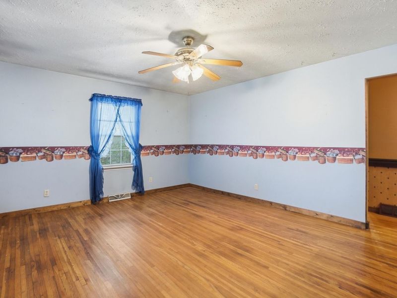 2318 Rodger Road , Obetz, OH 43207 Photo 12