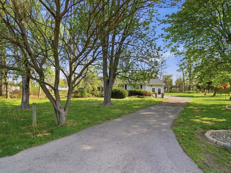 2318 Rodger Road , Obetz, OH 43207 Photo 2