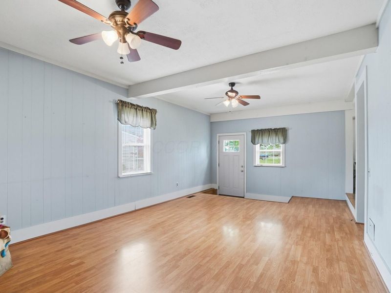 2318 Rodger Road , Obetz, OH 43207 Photo 4