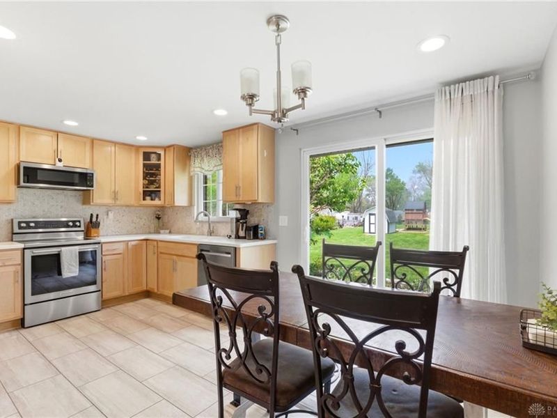 2898 Lantz Road, Beavercreek, OH 45434 Photo 8