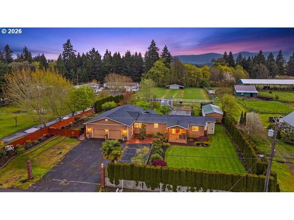 23501 NE SUNNYCREST RD, Newberg, OR 97132
