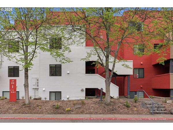 910 NW NAITO NW PKWY, Unit I-12, Portland, OR 97209