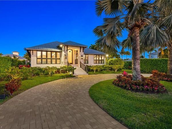 1585 Mullet LN, NAPLES, FL 34102