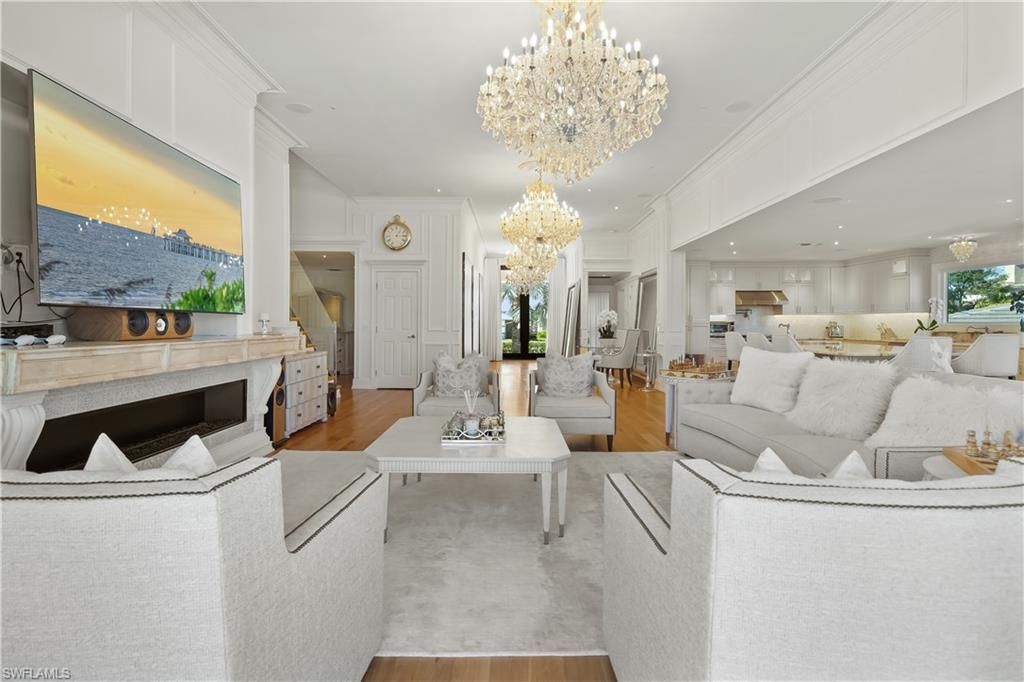 1585 Mullet Ln, Naples, FL 34102 Photo