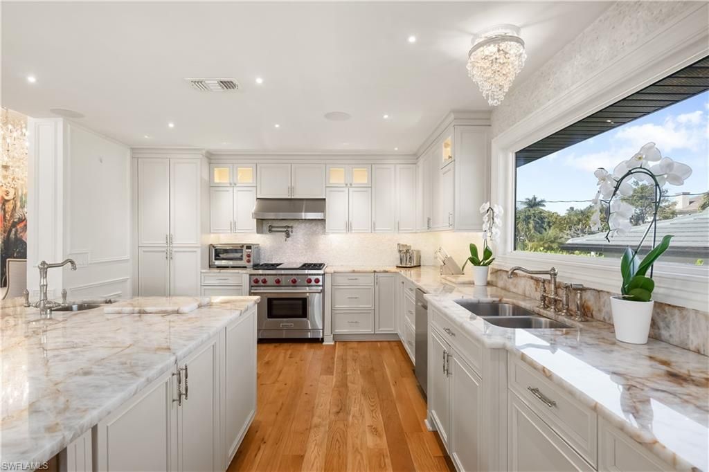 1585 Mullet Ln, Naples, FL 34102 Photo