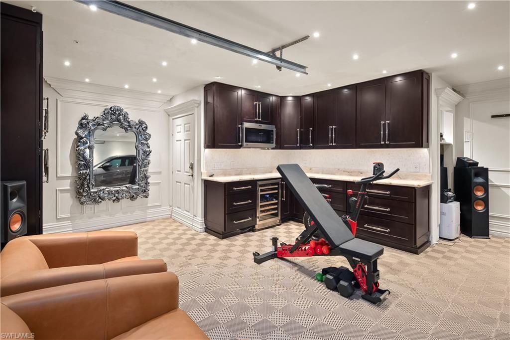 1585 Mullet Ln, Naples, FL 34102 Photo