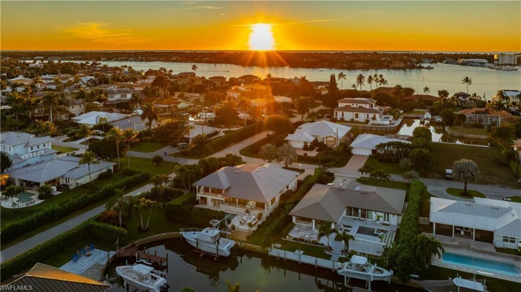 1585 Mullet Ln, Naples, FL 34102 Photo