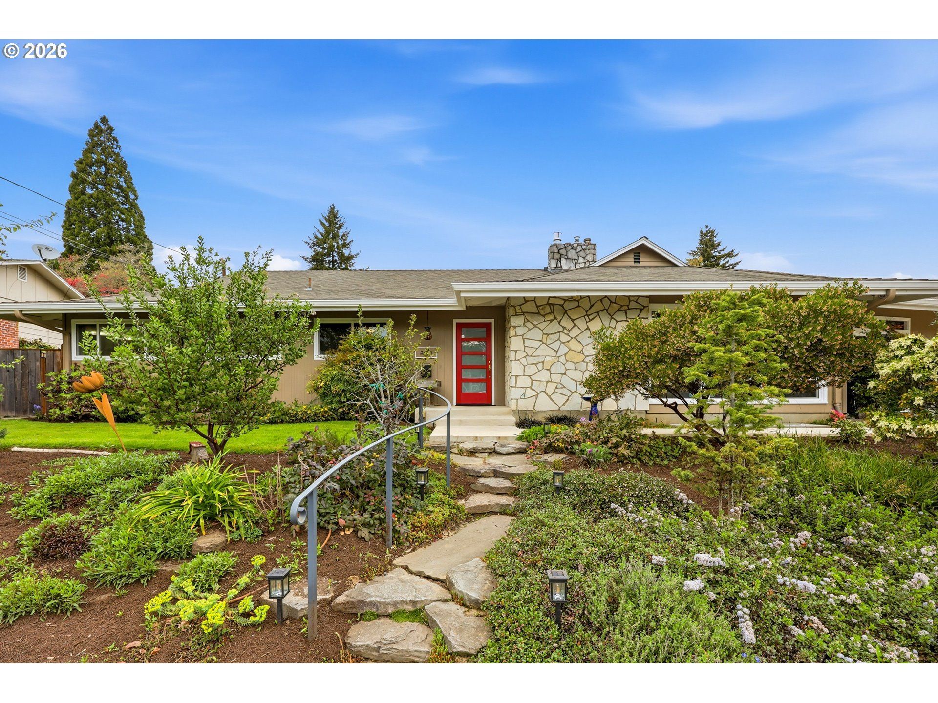 3435 SE Raymond St, Portland, OR 97202 Main Photo