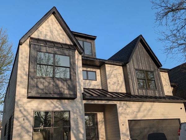 120 N Walnut Street , Elmhurst, IL 60126