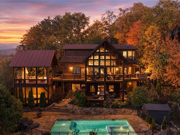 38 Jackies Bluff Road , Mineral Bluff, GA 30559