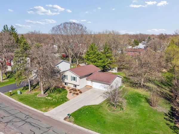 4320 Greenhaven Court, Vadnais Heights, MN 55127